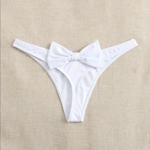 Brazilian bikini (bottoms) size L